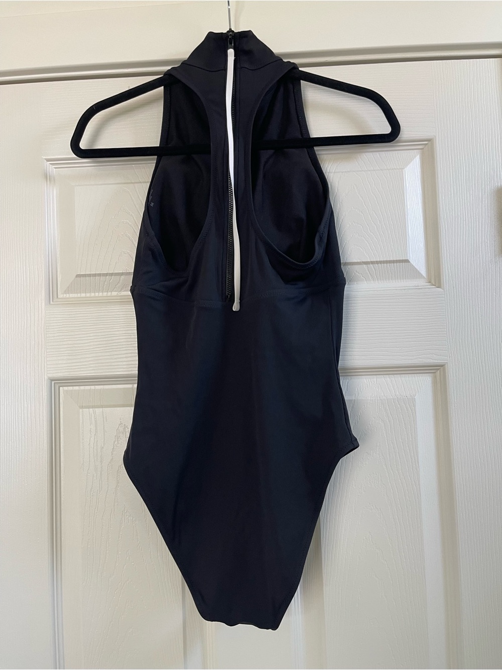 Women’s Athleta Cloudbreak Rib One Piece Swim Suit Black Size M - Picture 3 of 5